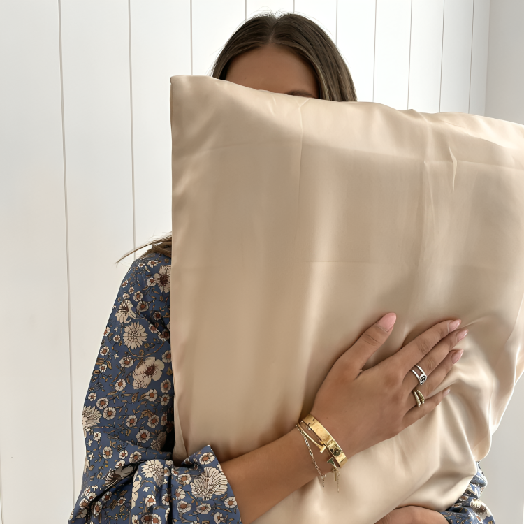 Satin Pillowcase – Ideal for Hair Care, Skin Health & Better Sleep